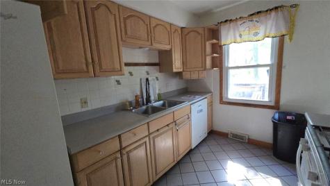 12387 W Sprague Road North Royalton OH 44133