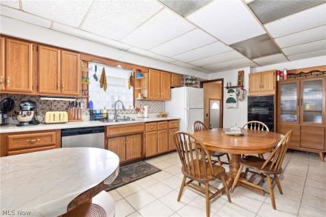 4747 Southwood Drive Brooklyn OH 44144