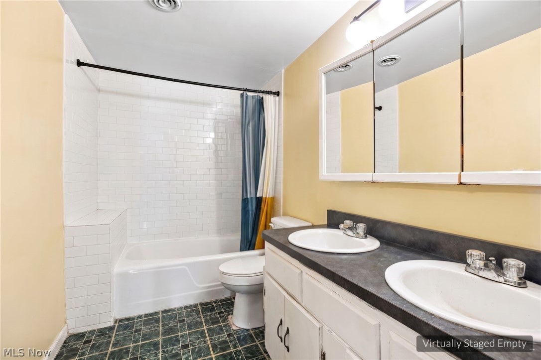 4747 Southwood Drive Brooklyn OH 44144