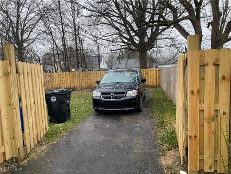 4412 E 144th Street Cleveland OH 44128