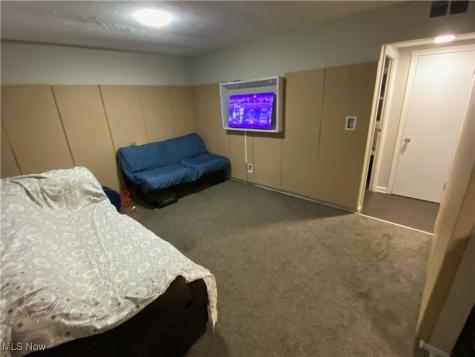 4412 E 144th Street Cleveland OH 44128