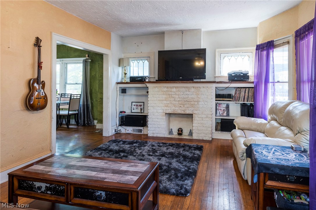 1333 Nicholson Avenue Lakewood OH 44107