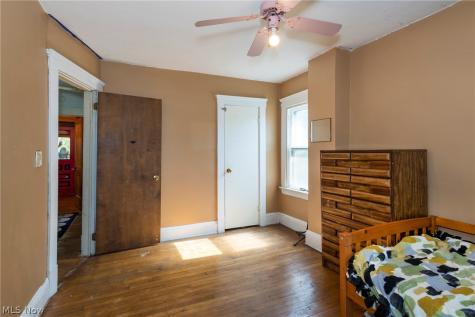 1333 Nicholson Avenue Lakewood OH 44107