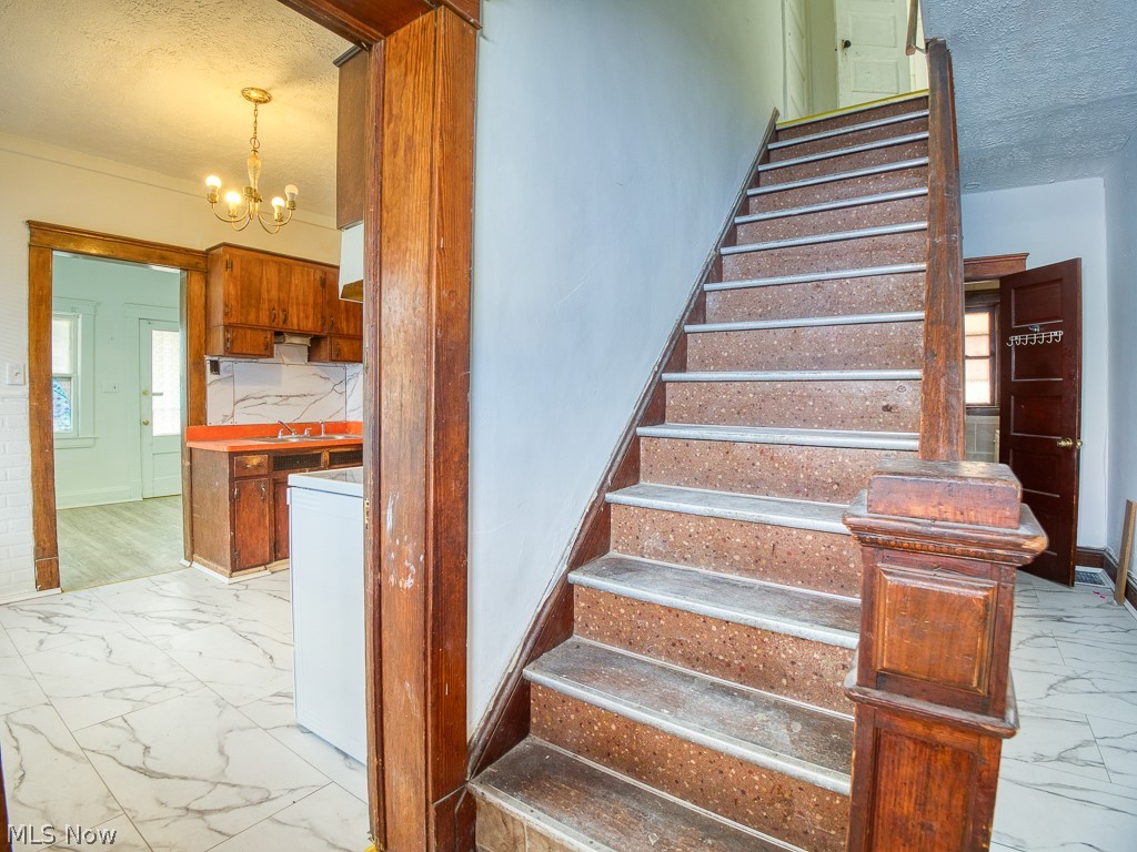 1622 Winchester Avenue Lakewood OH 44107