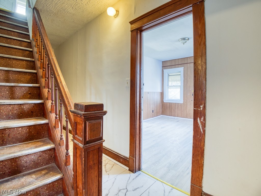 1622 Winchester Avenue Lakewood OH 44107