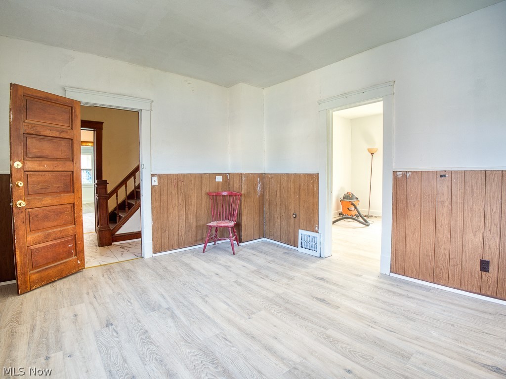 1622 Winchester Avenue Lakewood OH 44107