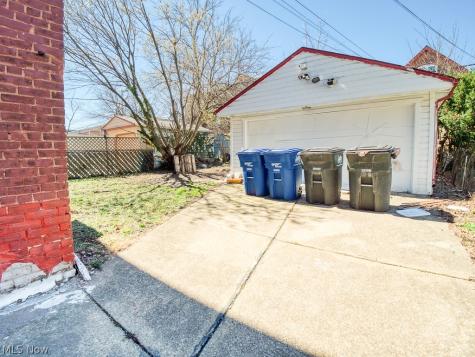 1622 Winchester Avenue Lakewood OH 44107