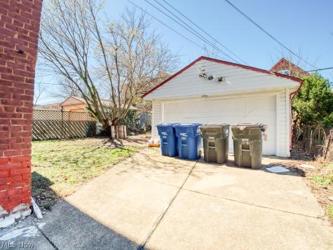 1622 Winchester Avenue Lakewood OH 44107