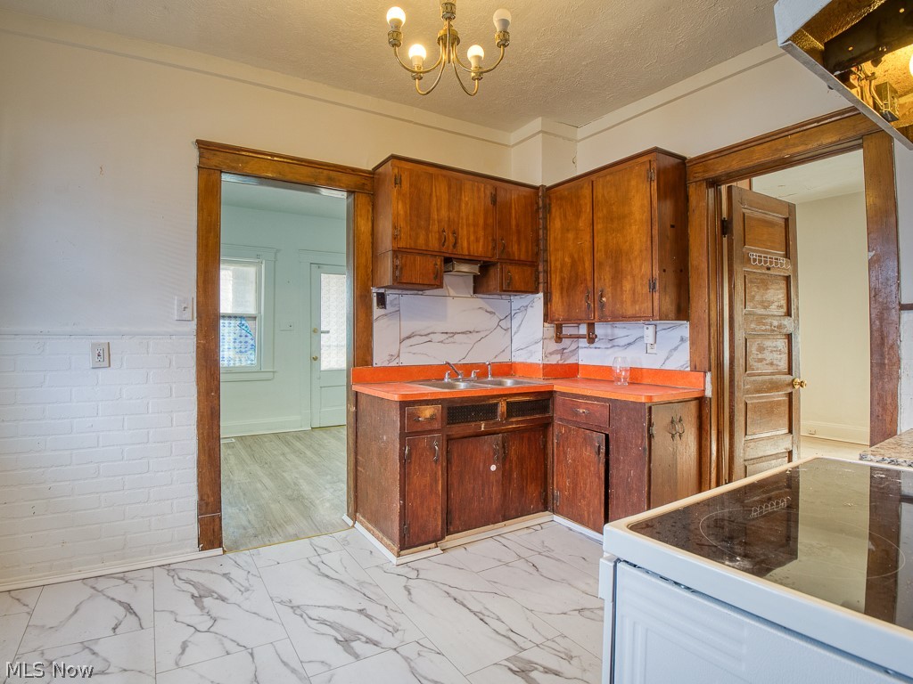 1622 Winchester Avenue Lakewood OH 44107