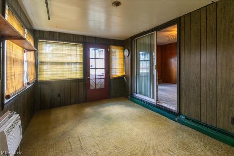 608 Peffer Street Niles OH 44446
