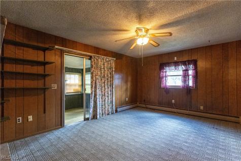 608 Peffer Street Niles OH 44446
