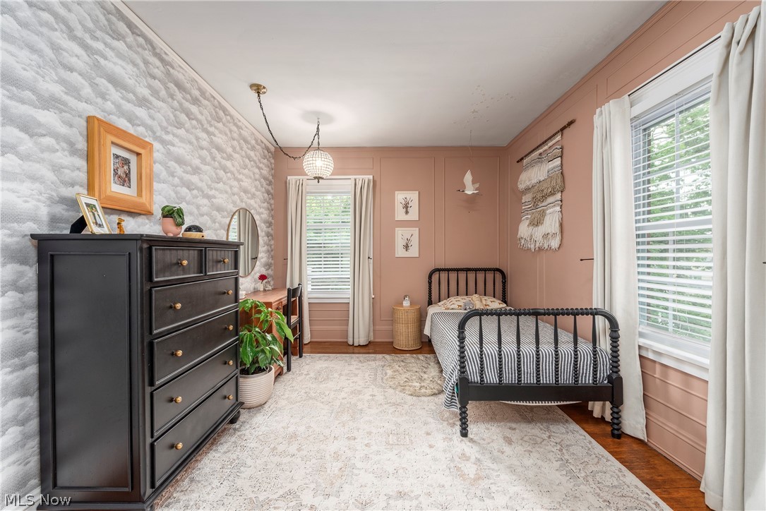 1450 Waterbury Road Lakewood OH 44107