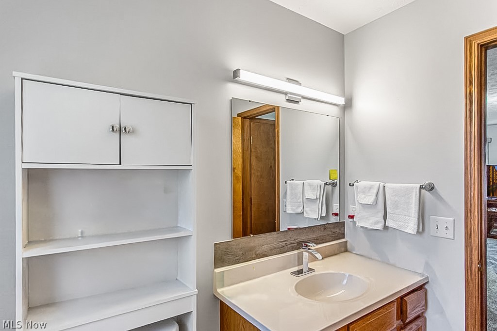 900 Mcarthur Drive Girard OH 44420