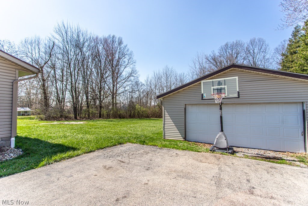 900 Mcarthur Drive Girard OH 44420