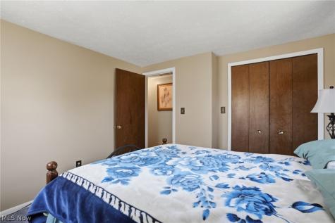1876 Laurel Drive Twinsburg OH 44087