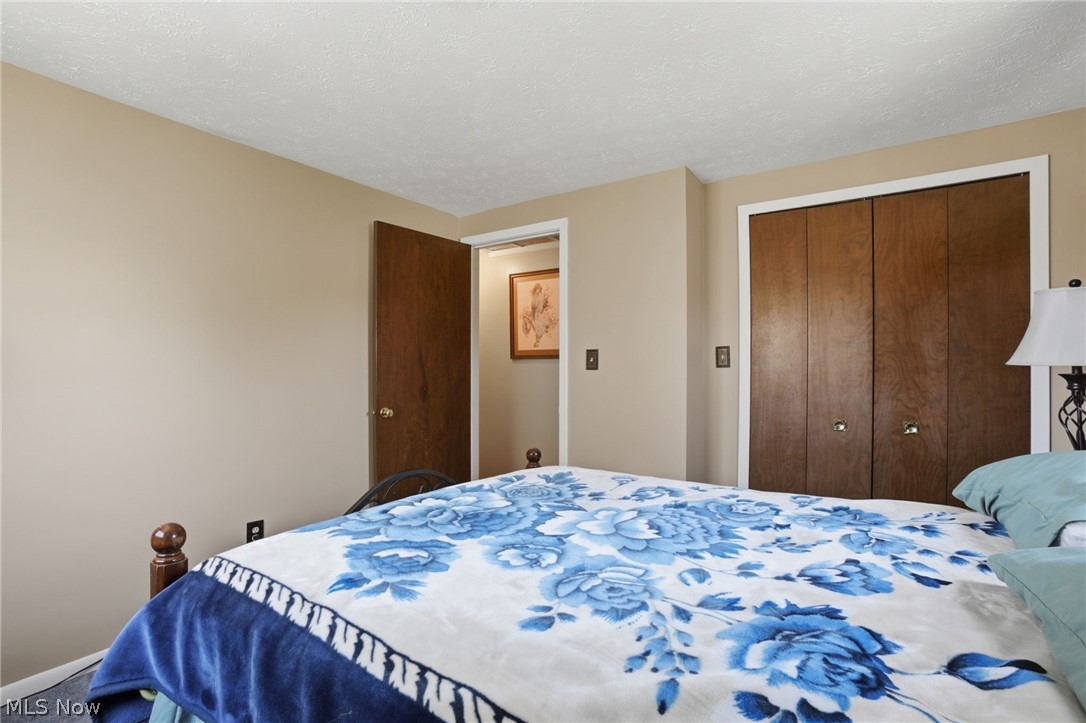1876 Laurel Drive Twinsburg OH 44087