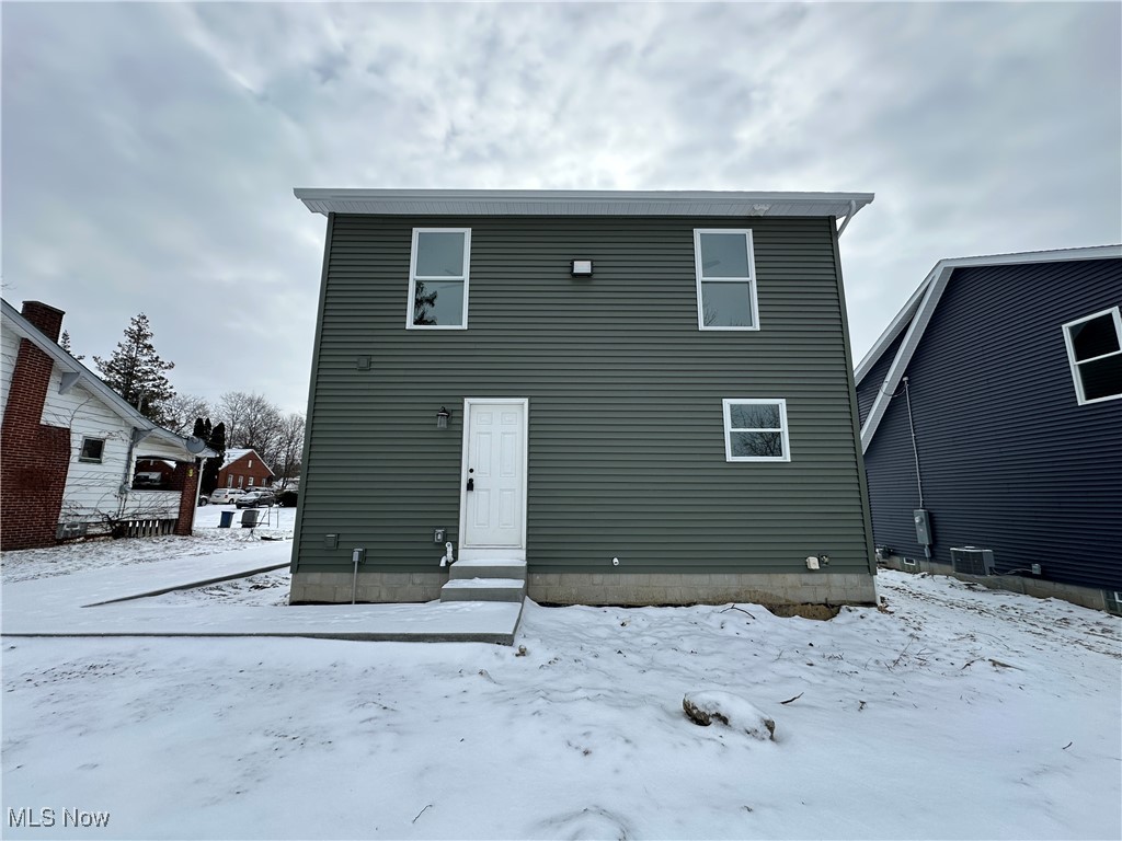 966 Bonnie Brae Avenue Youngstown OH 44511