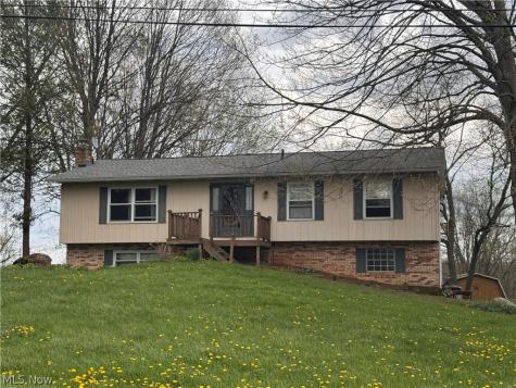 8844 Lost Trail Avenue NE Canton OH 44721