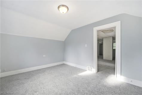 4090 E 80th Street Cleveland OH 44105