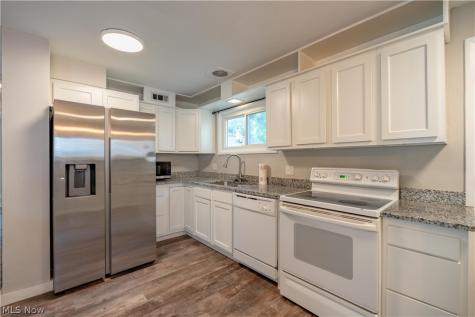 1151 Ruth Avenue Cuyahoga Falls OH 44221