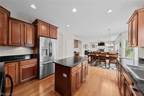 5158 Merrit Drive Sagamore Hills OH 44067