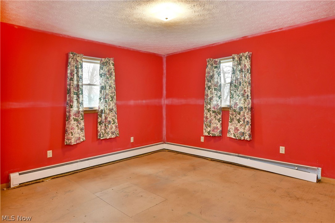 6111 Thompson Clark Road Bristolville OH 44402