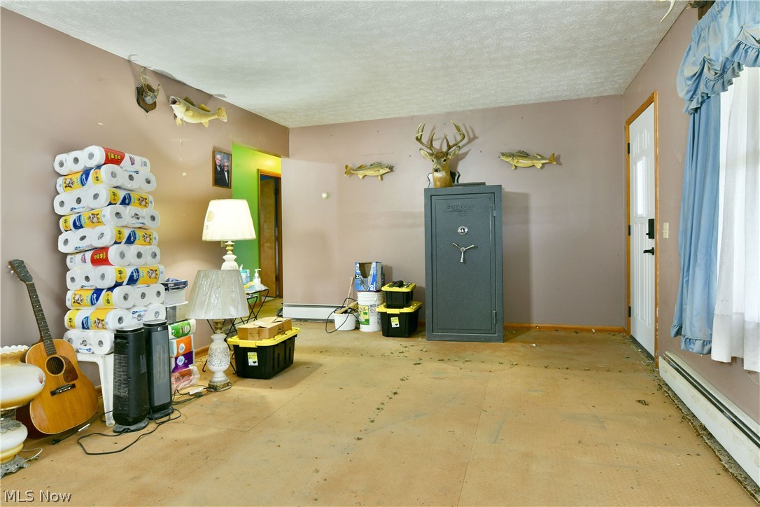 6111 Thompson Clark Road Bristolville OH 44402