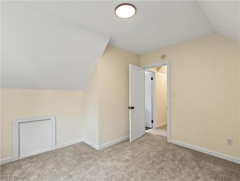 18104 Hiller Avenue Cleveland OH 44119