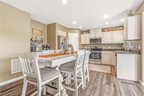 7230 Crusader Street SW Massillon OH 44646