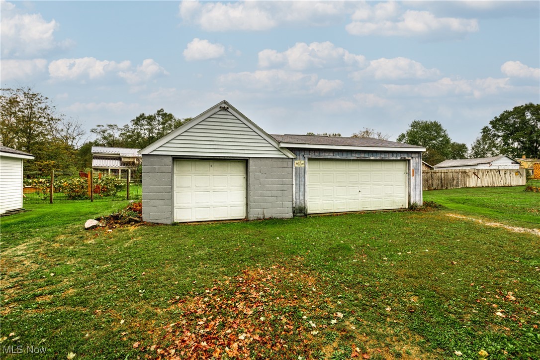 7529 State Line Burghill OH 44404