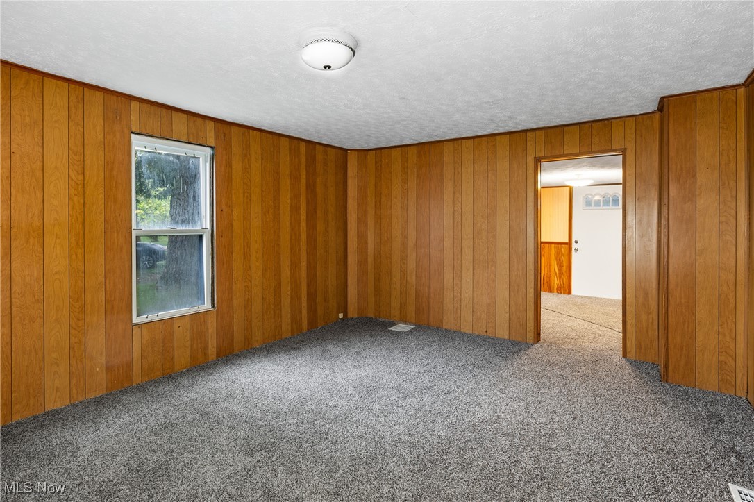 7529 State Line Burghill OH 44404