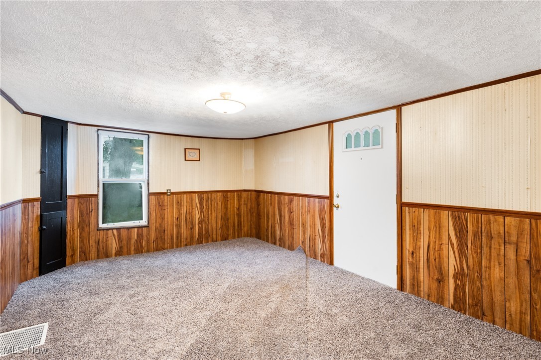 7529 State Line Burghill OH 44404