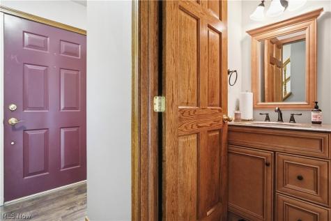 10490 Maryland Street Aurora OH 44202