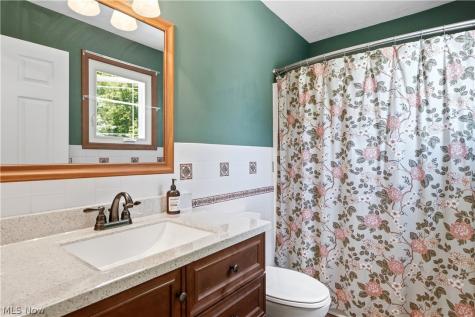 10490 Maryland Street Aurora OH 44202