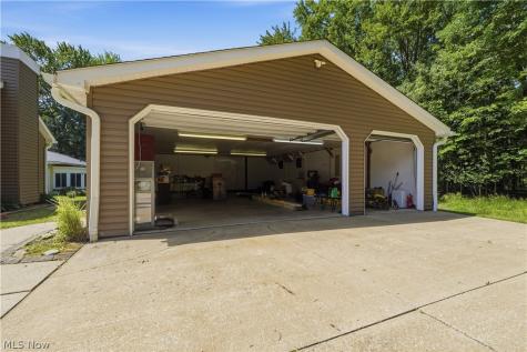 10490 Maryland Street Aurora OH 44202