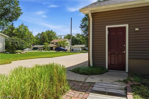 10490 Maryland Street Aurora OH 44202