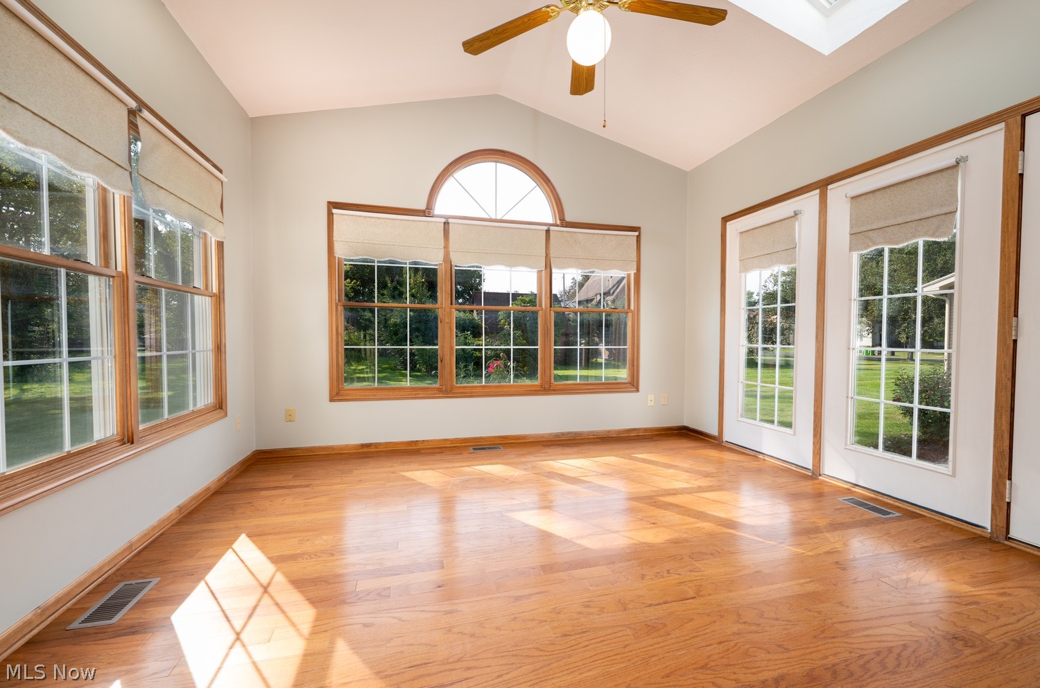 108 E 14th Street Dover OH 44622