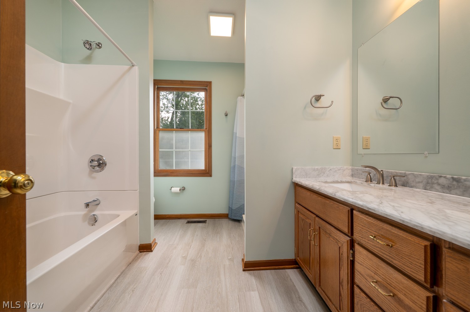 108 E 14th Street Dover OH 44622