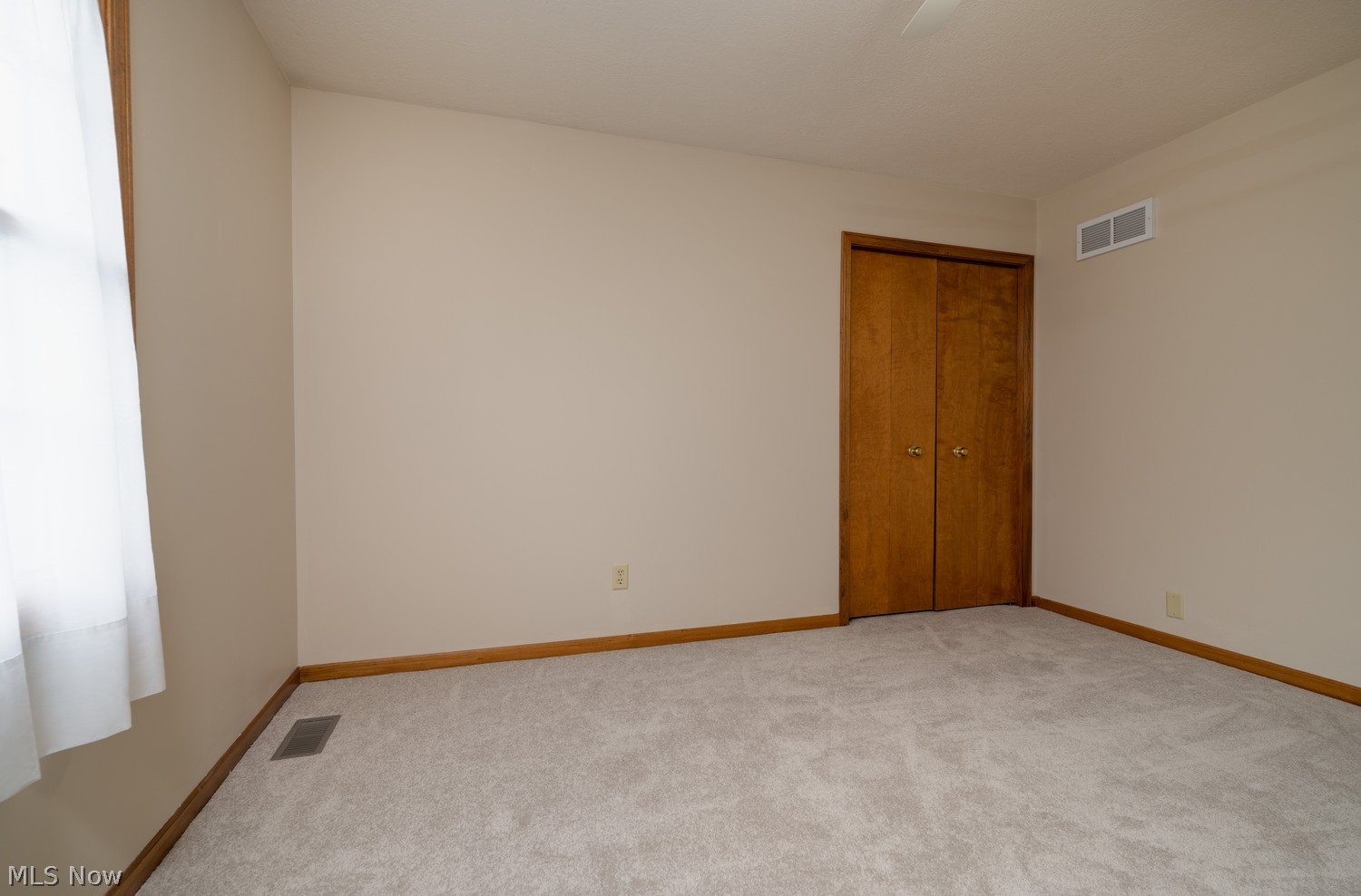 108 E 14th Street Dover OH 44622