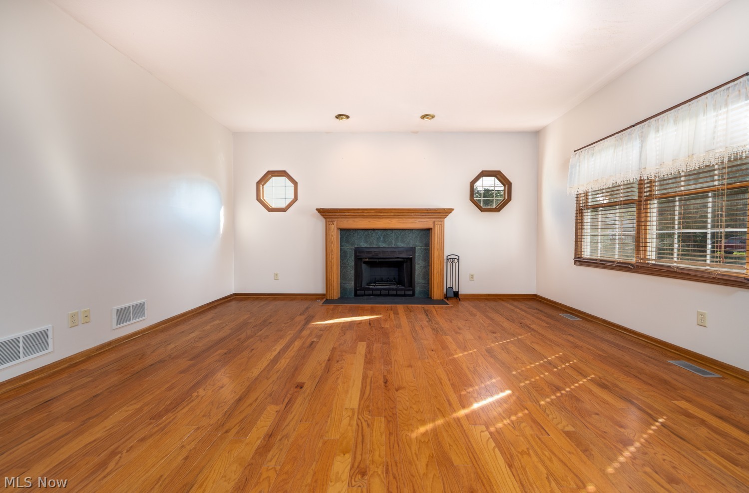 108 E 14th Street Dover OH 44622