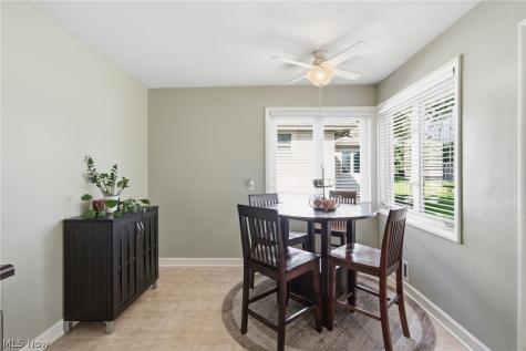 567 Twilight Drive Seven Hills OH 44131