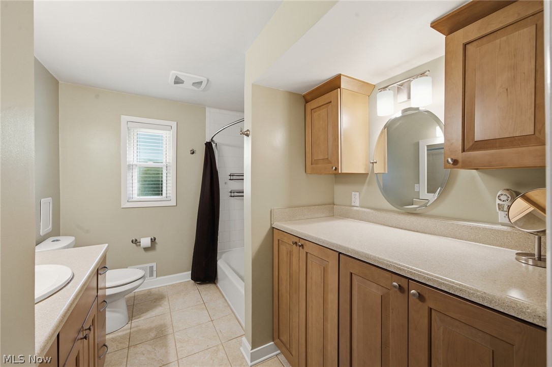 567 Twilight Drive Seven Hills OH 44131