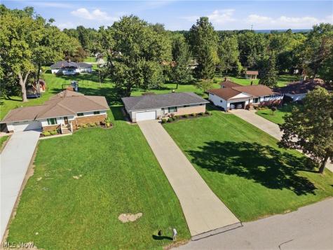567 Twilight Drive Seven Hills OH 44131
