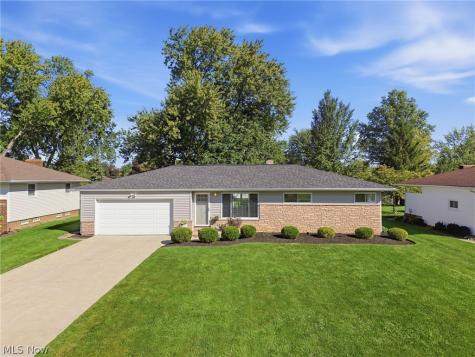 567 Twilight Drive Seven Hills OH 44131