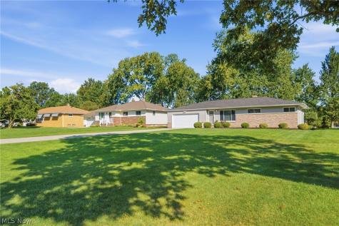 567 Twilight Drive Seven Hills OH 44131