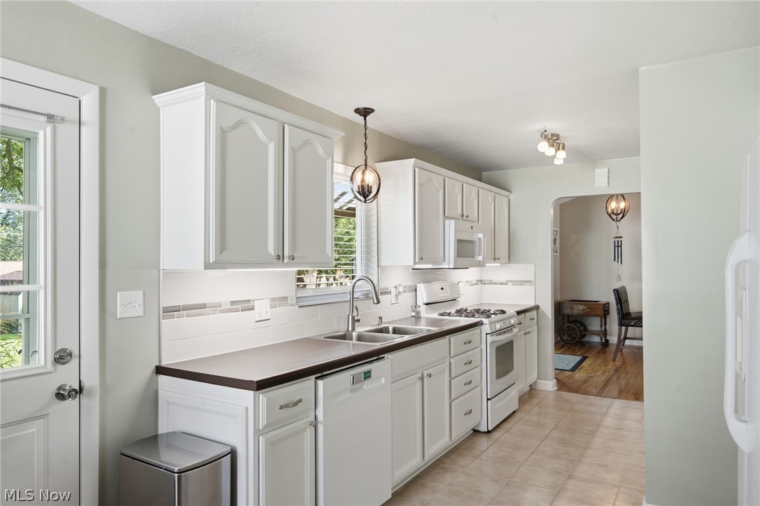 567 Twilight Drive Seven Hills OH 44131