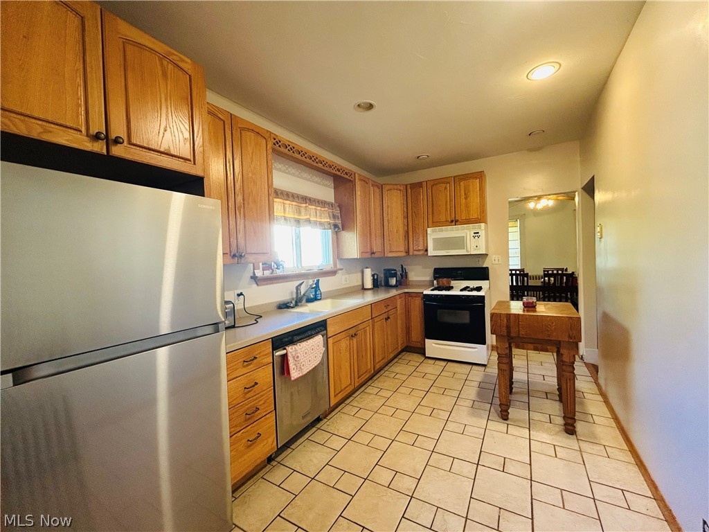 8889 S Main Street Windham OH 44288