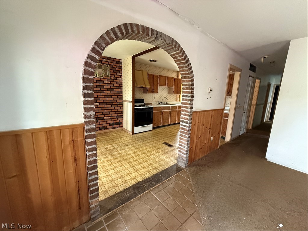 7004 Roe Boulevard Madison OH 44057