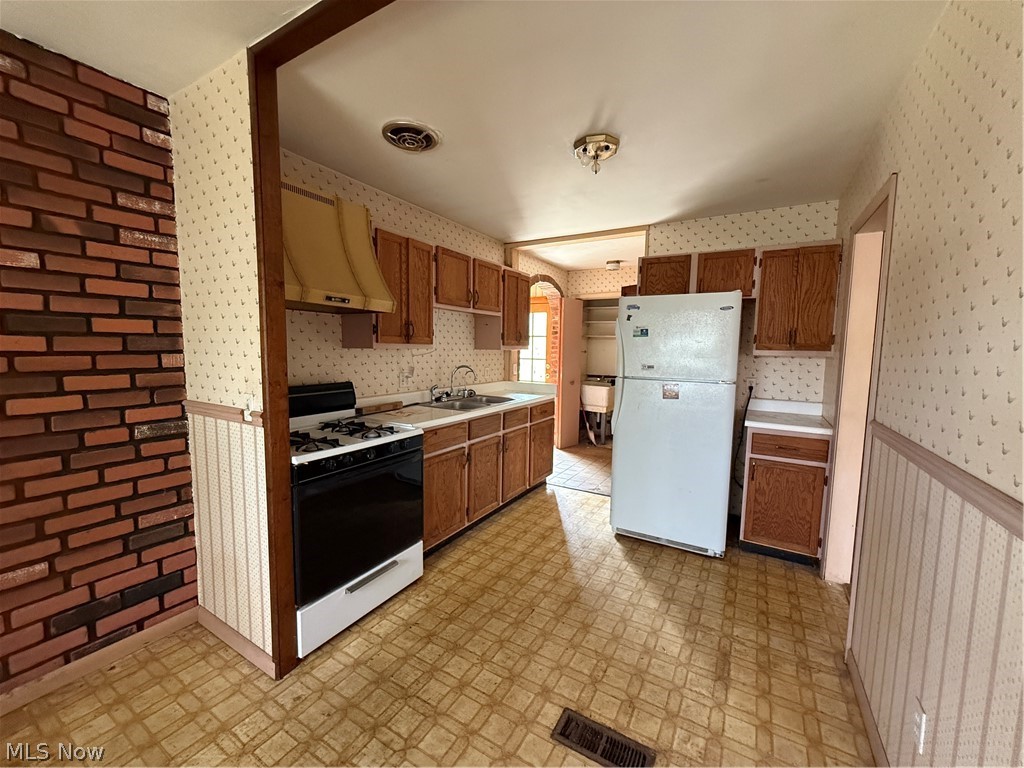7004 Roe Boulevard Madison OH 44057