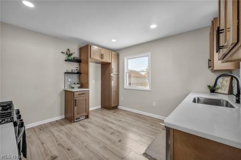 13510 Rockside Road Garfield Heights OH 44125